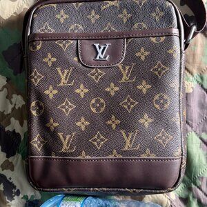 Faux LV Louis Vuitton Brown Crossbody Bag Purse